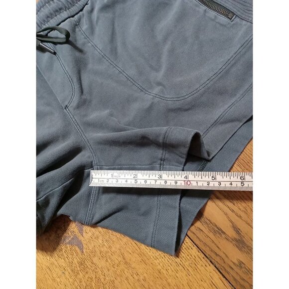 ATHLETA  Shorts Womens 6 GRAY Grey Preowned Summer Exercise Yoga Workout Running - Picture 4 of 9